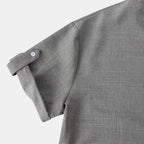 Herren Kurzarmhemd mit modernem Henley-Ausschnitt und entspannter Passform