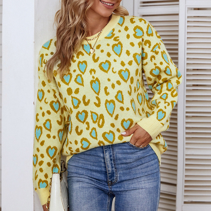 Damen verspielter Pullover mit Herz- und Leopardenmuster