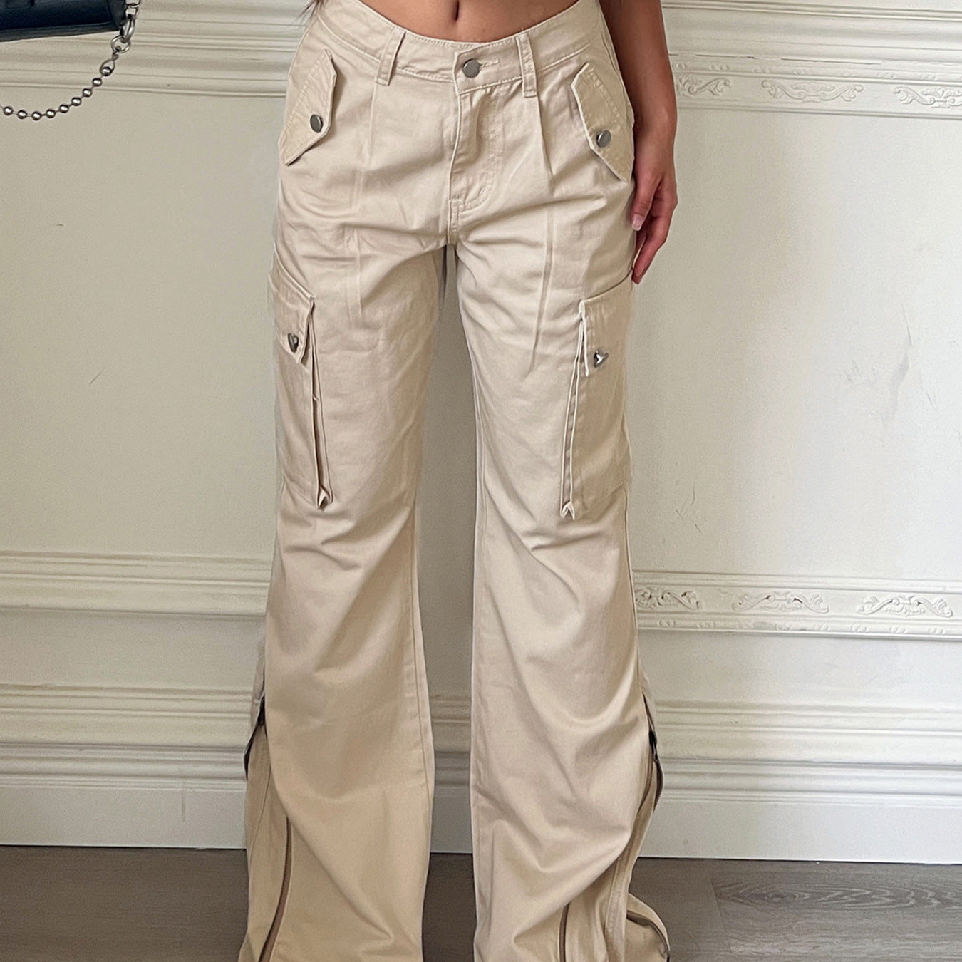 Damen Cargo-Hose mit weitem Schnitt und praktischen Seitentaschen