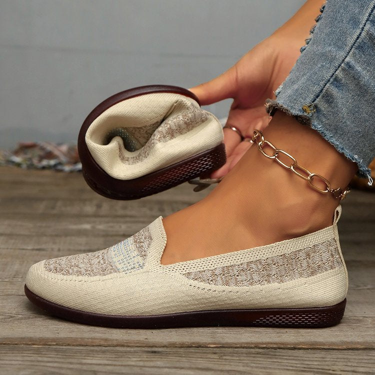 Damen bequeme Slipper aus atmungsaktivem Strickmaterial mit eleganter Zierstickerei R&B
