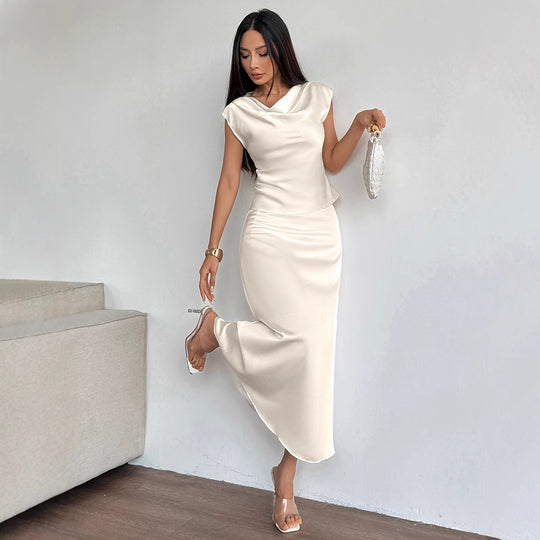 Damen elegantes Abendkleid mit fließendem Stoff und raffiniertem Halsausschnitt R&B