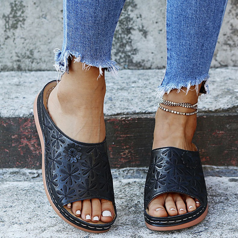 Damen Komfortable Clogs mit floralen Applikationen und anatomischem Fußbett R&B