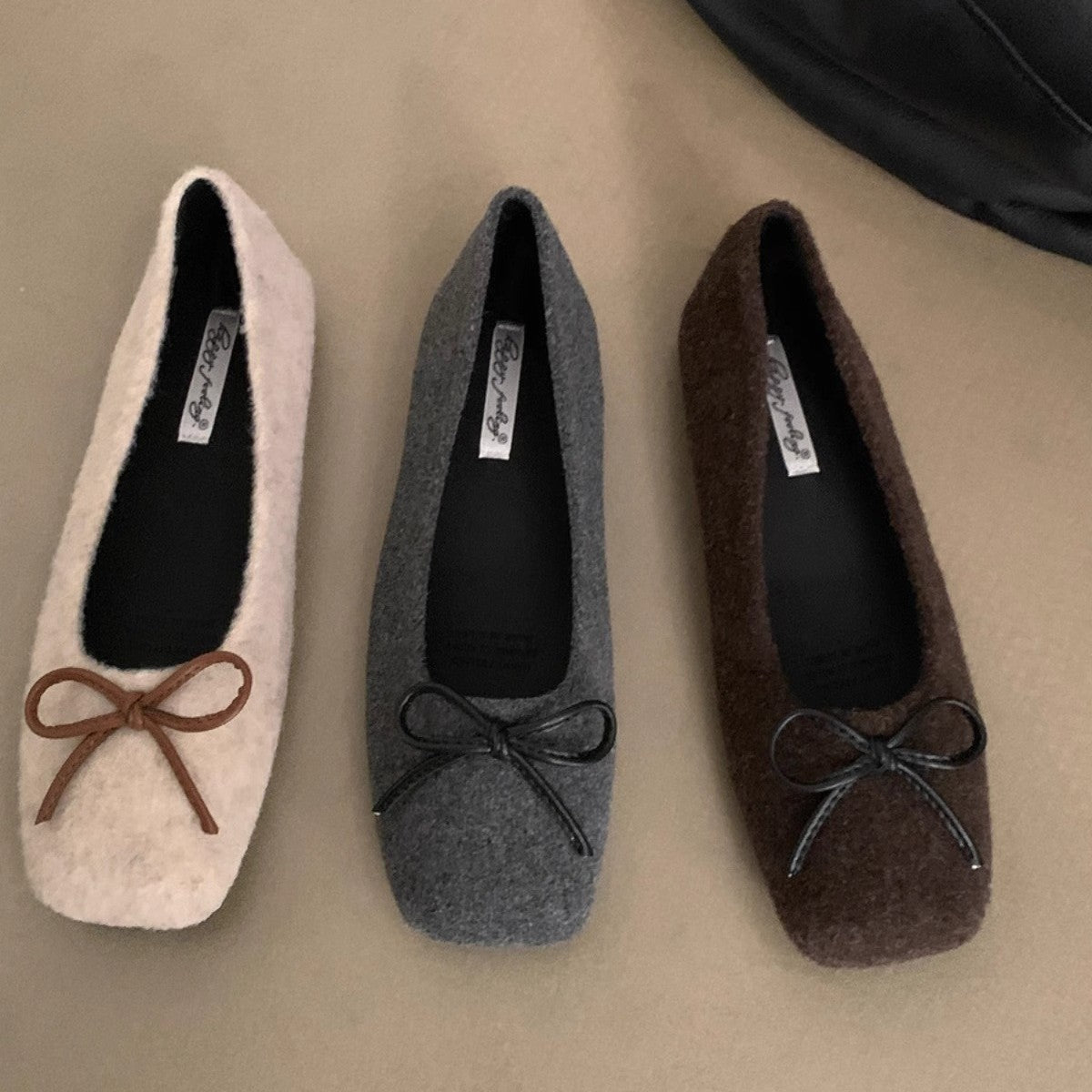 Damen filigrane Ballerinas aus weichem Filz mit dekorativem Schleifenakzent R&B