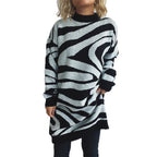 Damen Grobstrickpullover mit modernem ZR&Bradesign und hohem Kragen R&B