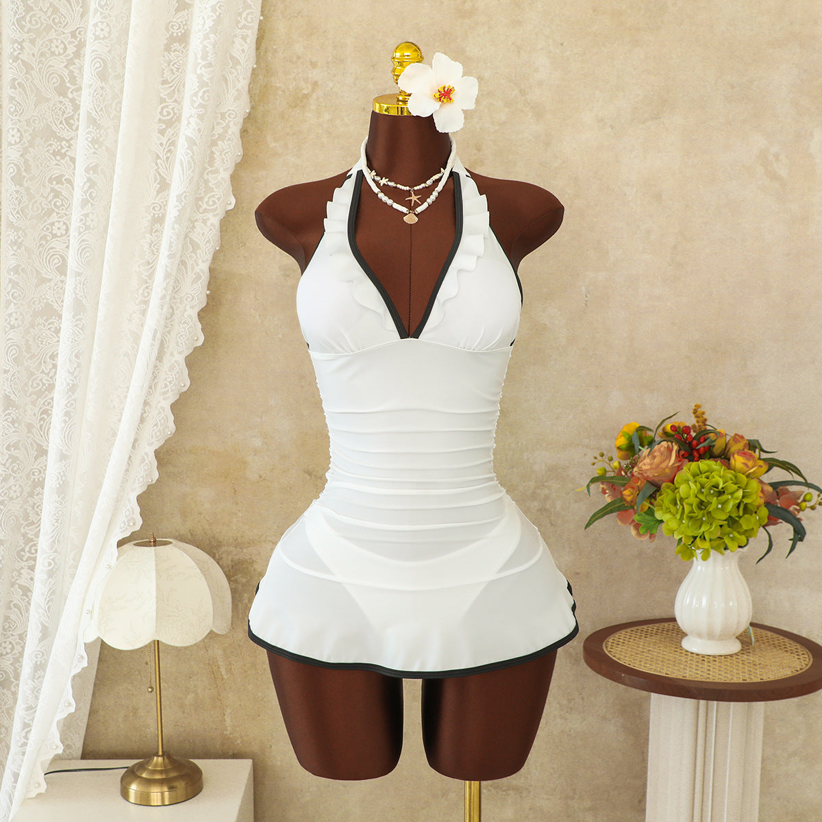 Damen Halter-Badeanzug mit voluminösem Rüschendesign R&B