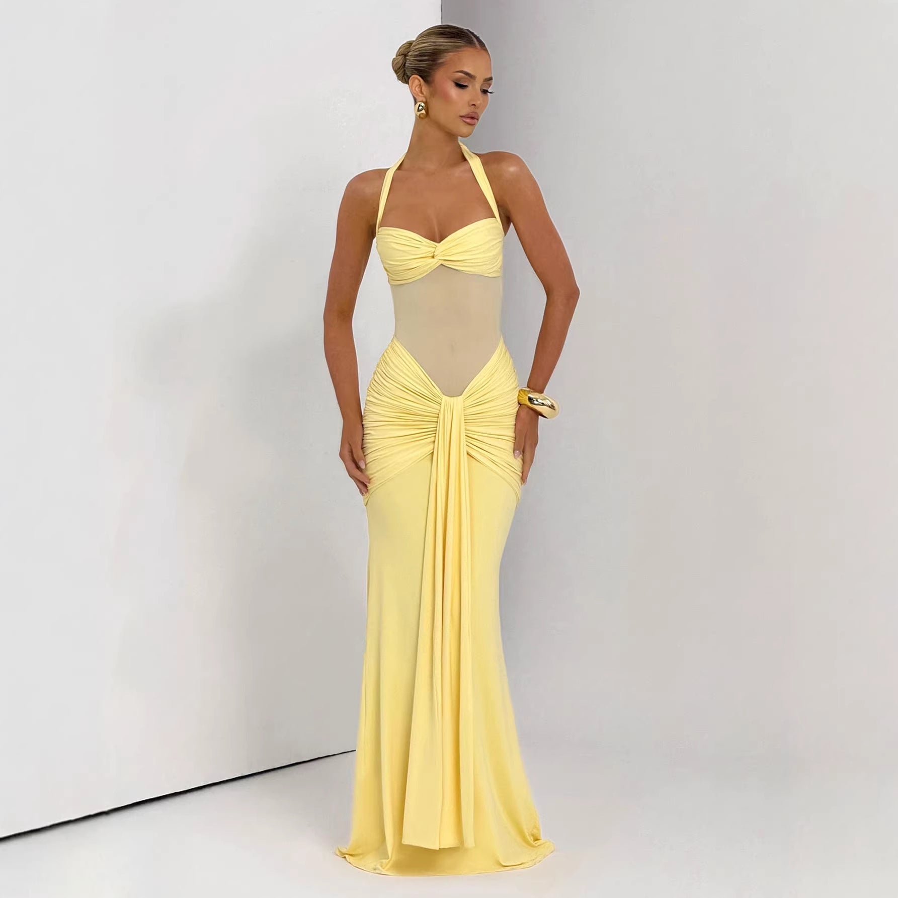 Damen Elegantes Abendkleid mit figurbetontem Schnitt und raffinierten Drapierungen R&B