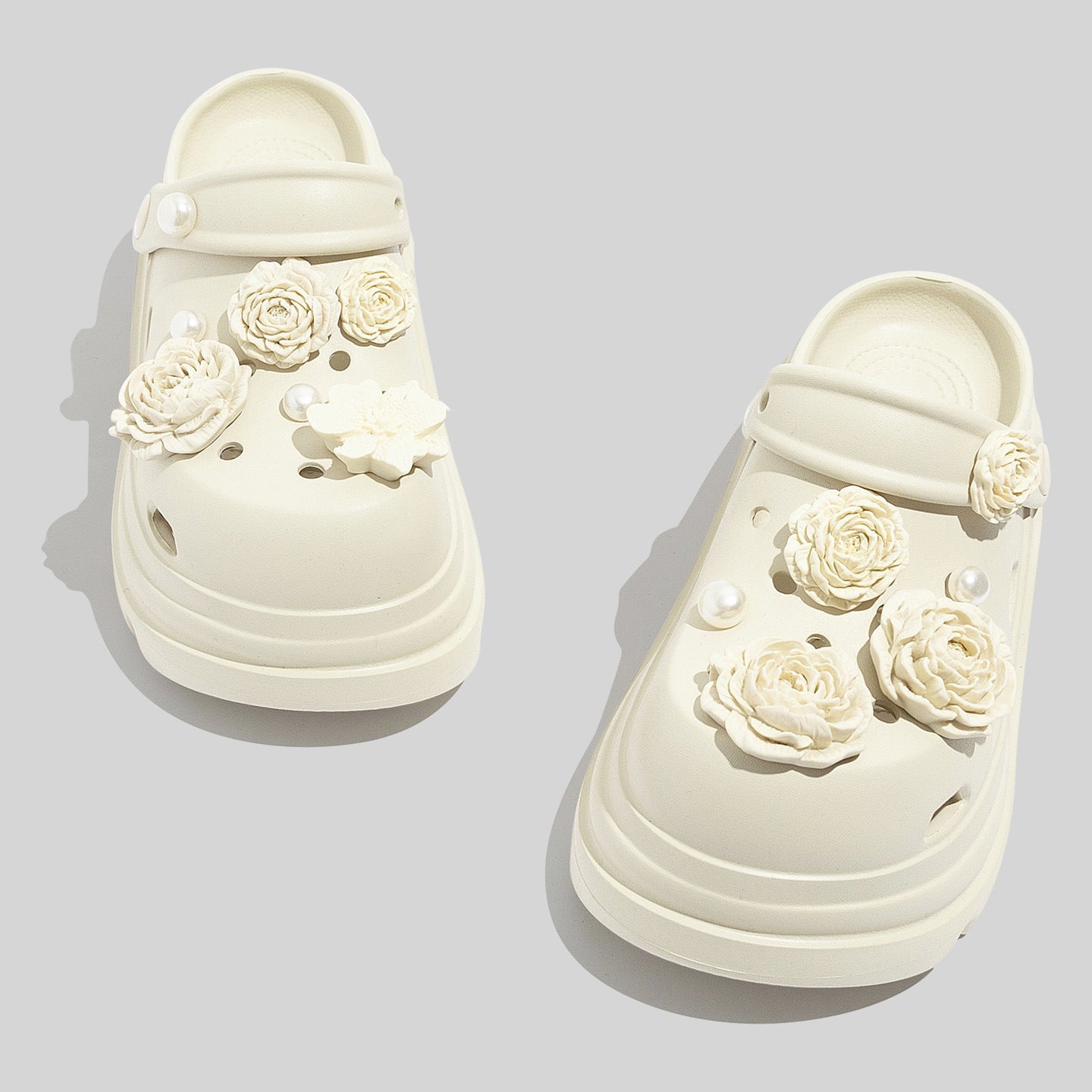 Damen Dekorative Clogs mit floralen Applikationen und rutschfester Sohle