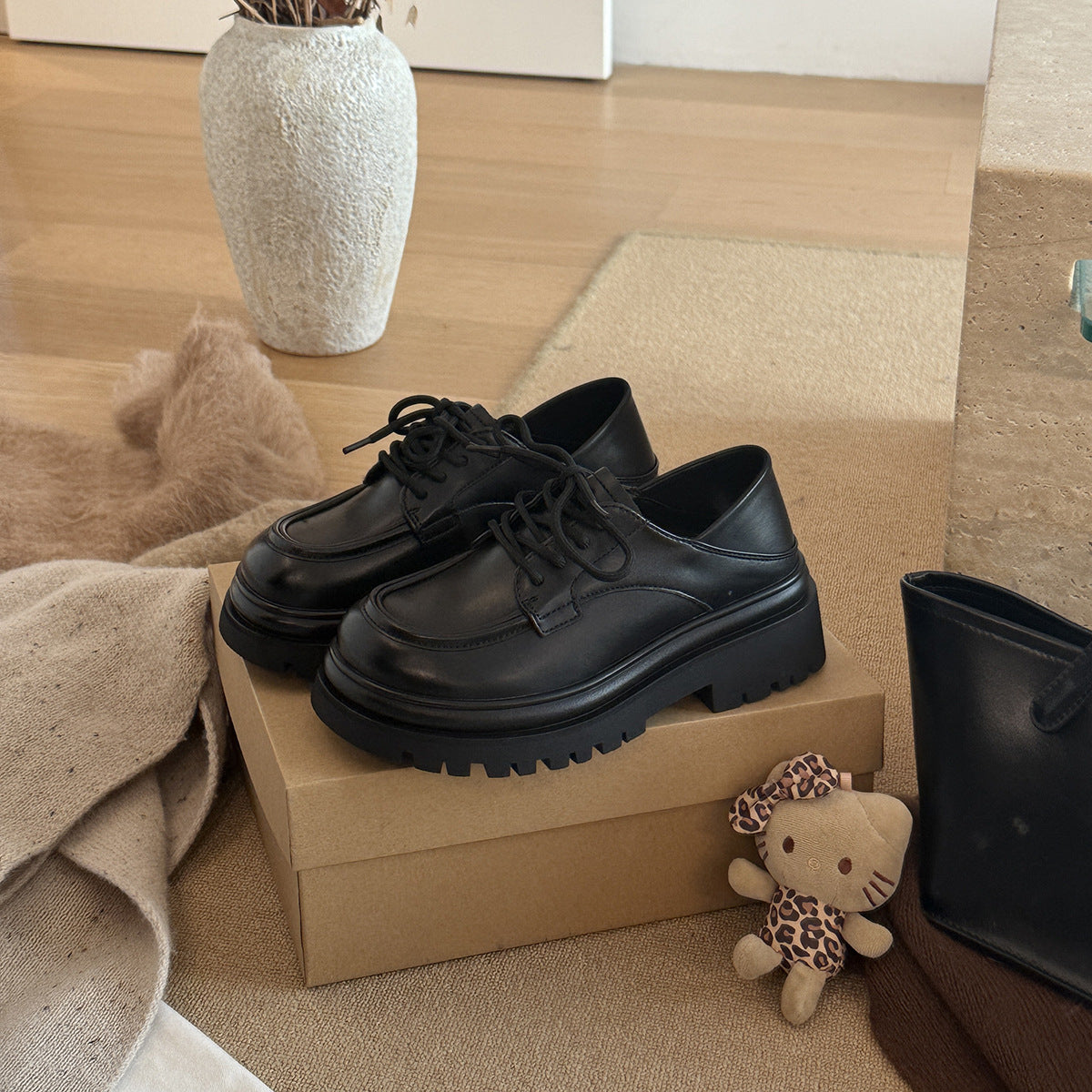 Damen Schnürschuhe im eleganten Design mit stabiler Plateau-Sohle