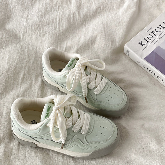Damen Sportliche Sneakers mit voluminösem Design und innovativer Schnürung R&B