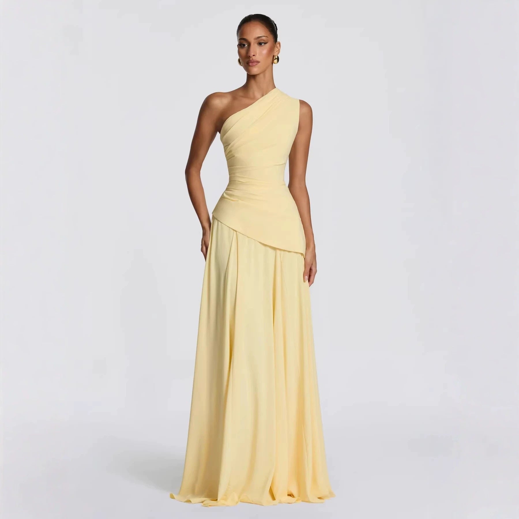 Damen Elegantes One-Shoulder Maxikleid mit fließenden Drapierungen