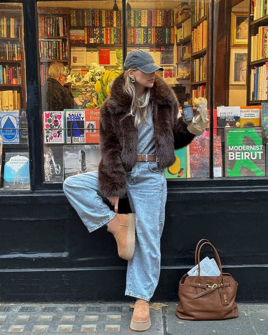 Damen Modische Kunstfelljacke mit cropped Schnitt und voluminösen Ärmeln R&B