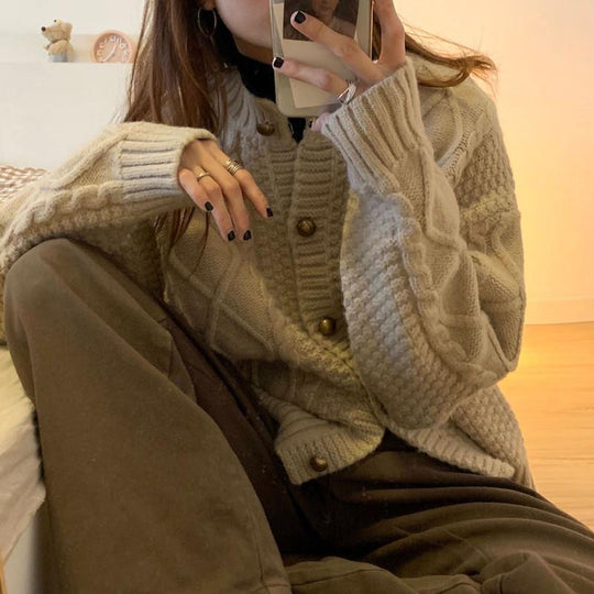 Damen Grobstrick-Cardigan mit Knopfdetails und Zopfmuster R&B