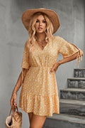 Damen Freizeitkleid mit floralem Design und modischen Knopfdetails R&B