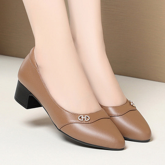 Damen elegante Pumps mit ansprechendem Schmuckdetail und bequemem Blockabsatz R&B