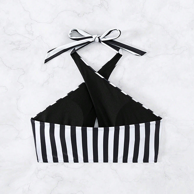 Damen Triangel-Bikinioberteil mit durchdachtem Wickeldesign und elegantem Streifenmuster R&B