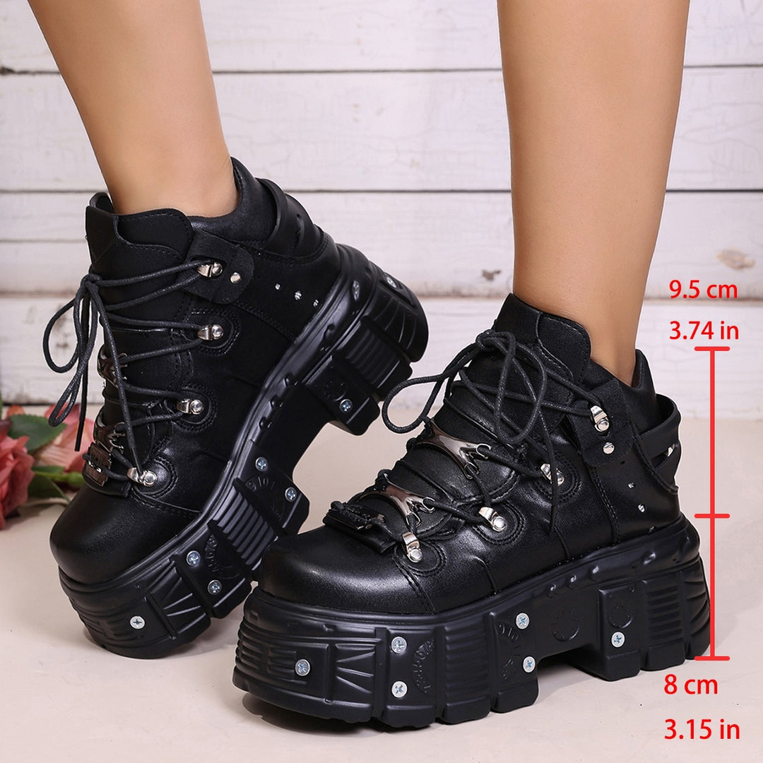 Damen Trendige und auffällige Sneakers mit modischen Details R&B