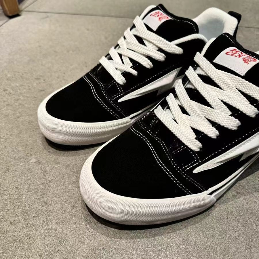 Damen Sportliche Sneakers mit auffällig grafischem Blitzen-Design R&B