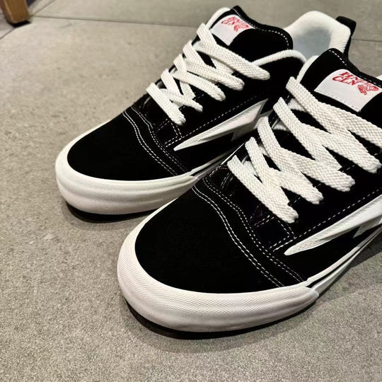 Damen Sportliche Sneakers mit auffällig grafischem Blitzen-Design R&B