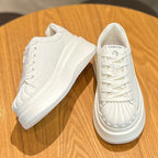 Damen Sneaker mit modischem Plateau und plissierter Vorderkappe R&B