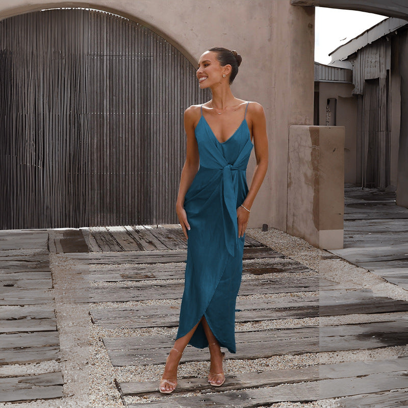 Damen Elegantes Abendkleid mit tiefem V-Ausschnitt und figurbetontem Schnitt R&B