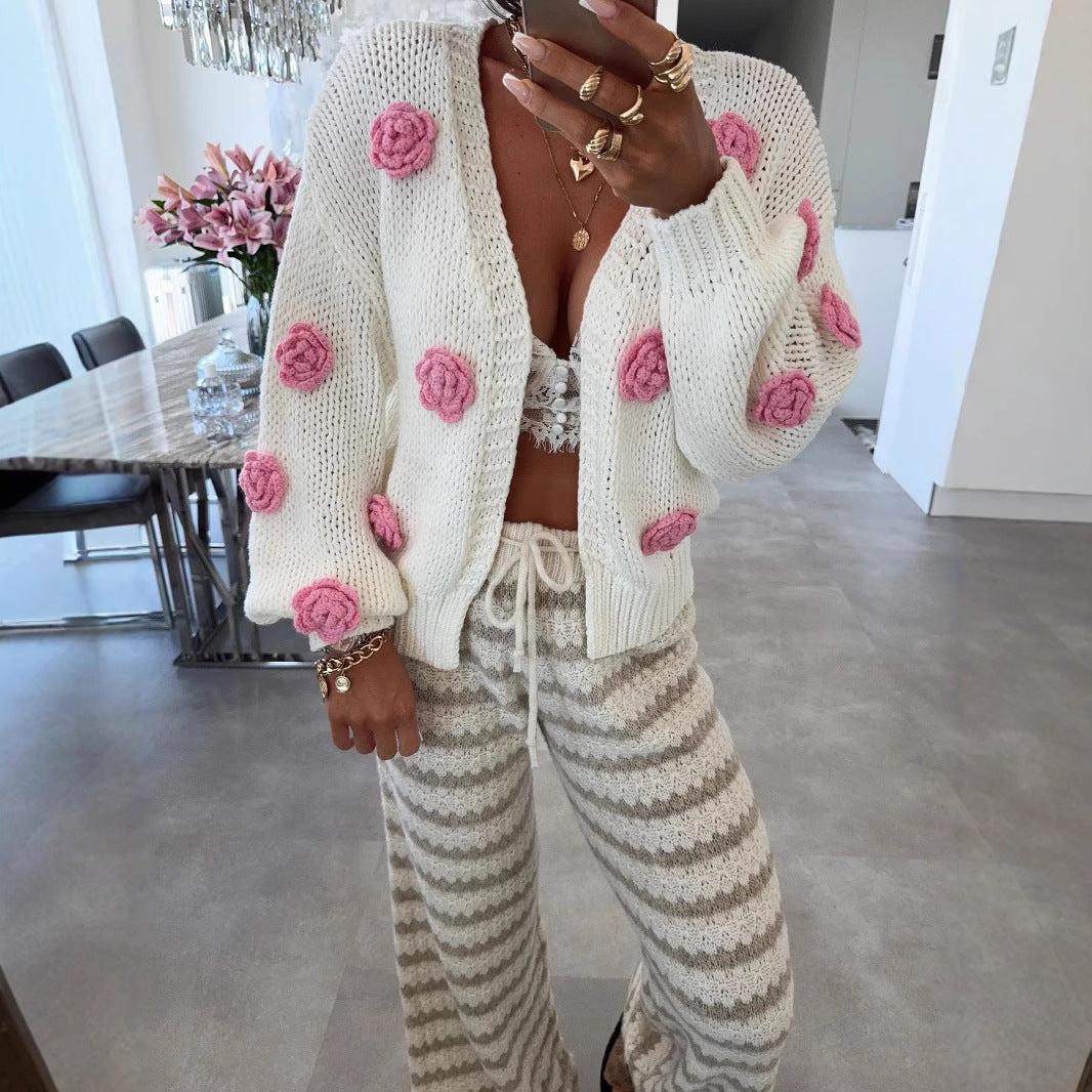 Damen gemütlicher Strickcardigan mit verspielten Blumenapplikationen R&B
