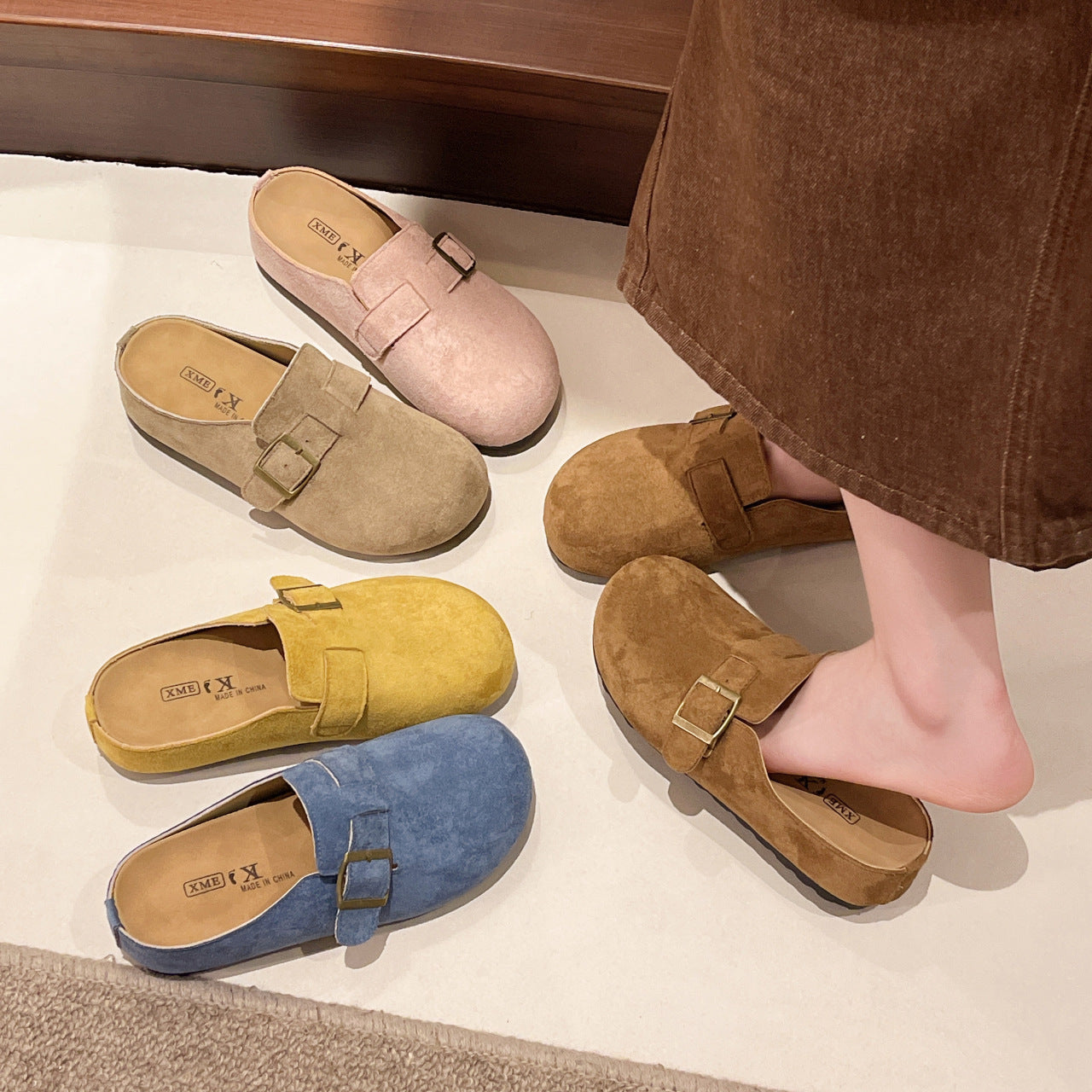 Damen Komfortable Slipper mit elegantem Schnallenverschluss R&B
