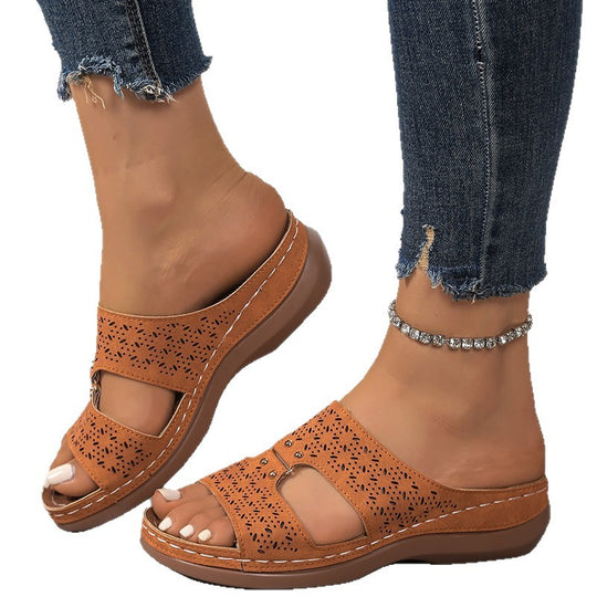 Damen komfortable Clogs mit modischen Cut-Outs R&B