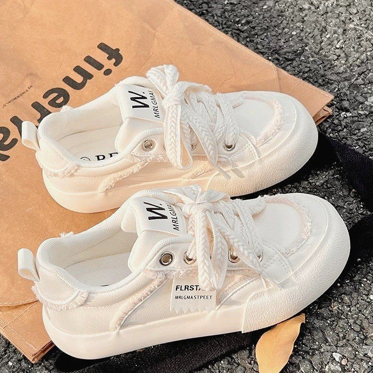 Damen Sportliche Sneakers mit stylischem Schnürsystem und modischen Applikationen R&B