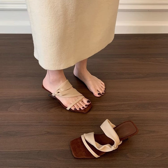 Damen Bockabsatz Mules mit strapazierfähigem Obermaterial und elegantem Riemendesign R&B