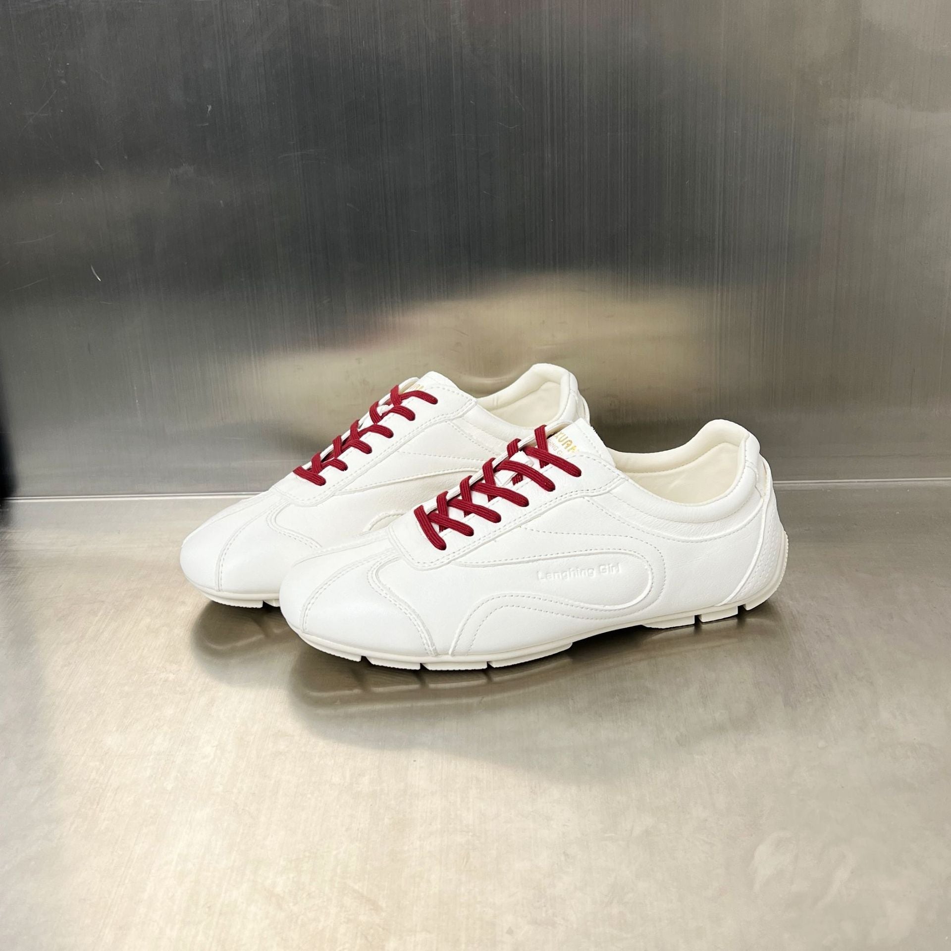 Damen Sportliche Sneakers mit atmungsaktiver Obermaterialstruktur und stabiler Sohle R&B
