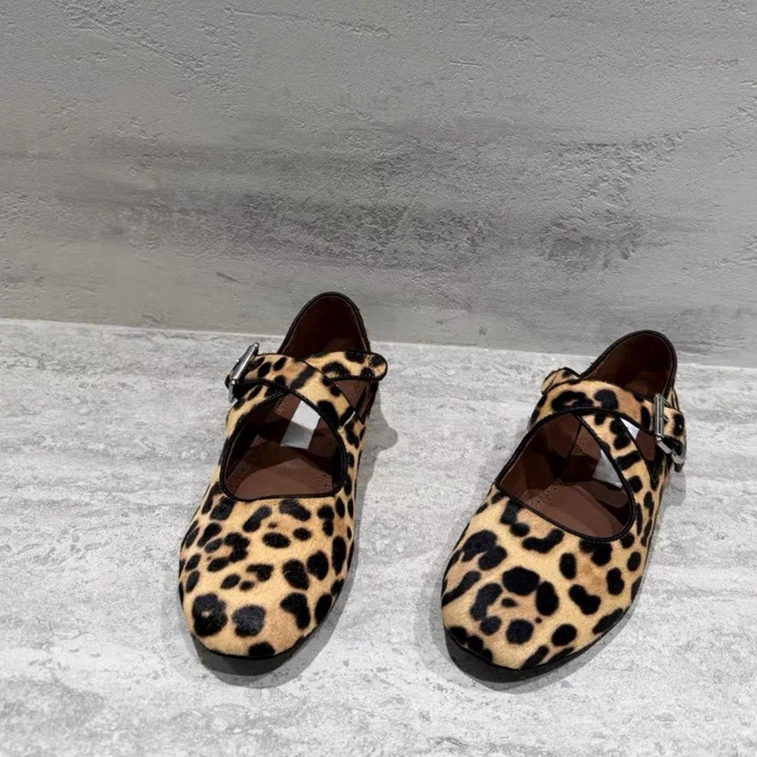 Damen Ballerinas mit elegantem Riemen und geschwungener Form R&B