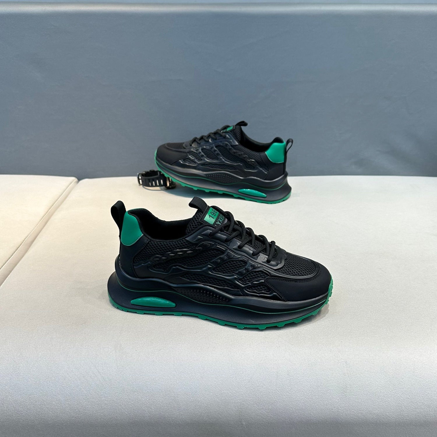 Damen Atmungsaktive Sport-Sneaker mit dämpfender Luftpolstersohle R&B