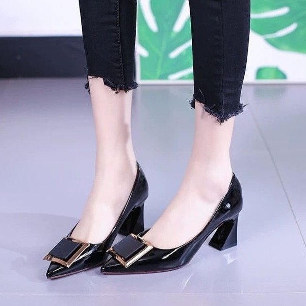 Damen elegante Pumps mit modischem Quadratverschluss R&B