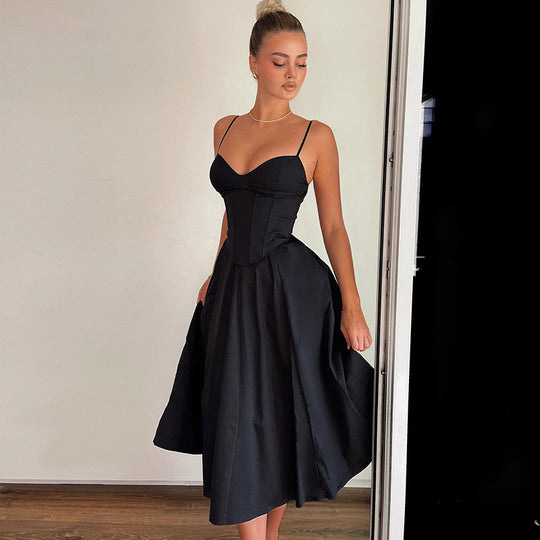 Damen Elegantes Abendkleid mit tailliertem Oberteil und schwingendem Rock R&B