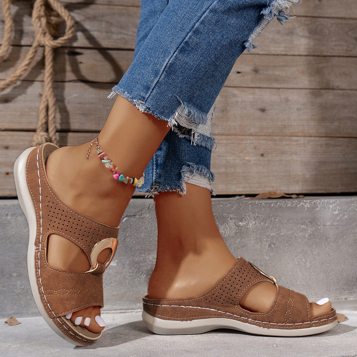 Damen Riemchen-Sandalen mit modischem Lochmuster und eleganter Applikation R&B