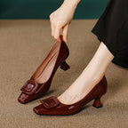 Damen elegante Pumps mit schickem Schmuckdetail und komfortablem Absatz