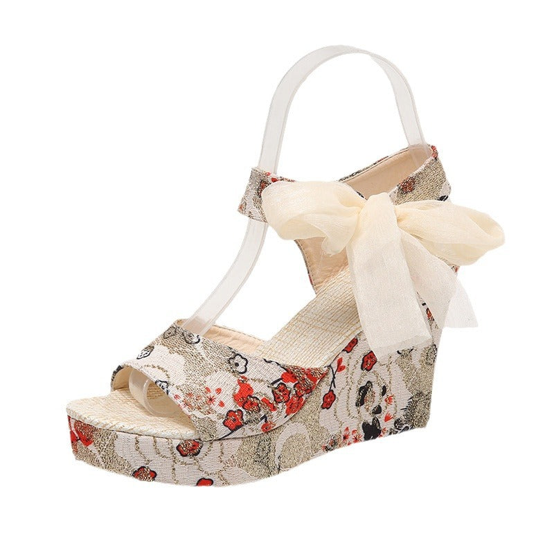 Damen Wedge-Sandaletten mit floralem Design und dekorativem Schleifendetail R&B