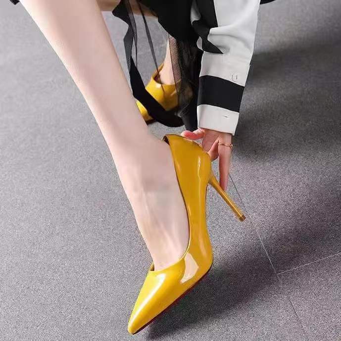 Damen Elegante Stiletto-Pumps mit schmaler Silhouette und glänzender Oberfläche R&B