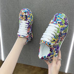 Damen Sneakers im bunten Comic-Design mit rutschfester Sohle R&B