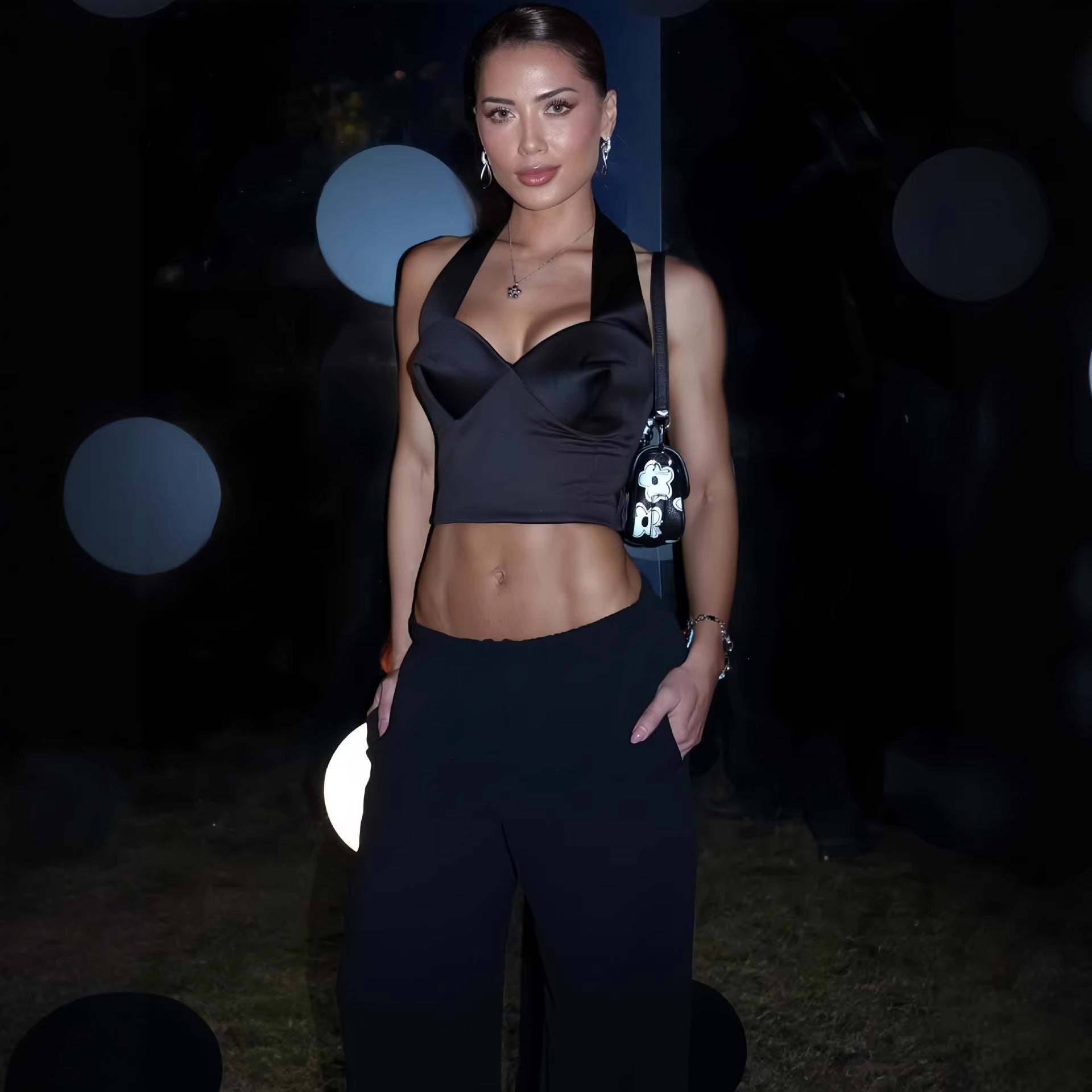 Damen Stylisches Cropped Top mit Halterhals und Bügeln R&B