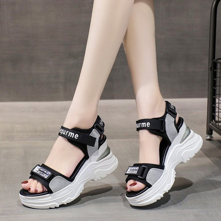 Damen Sportliche Sandalen mit glitzerndem Riemendesign R&B