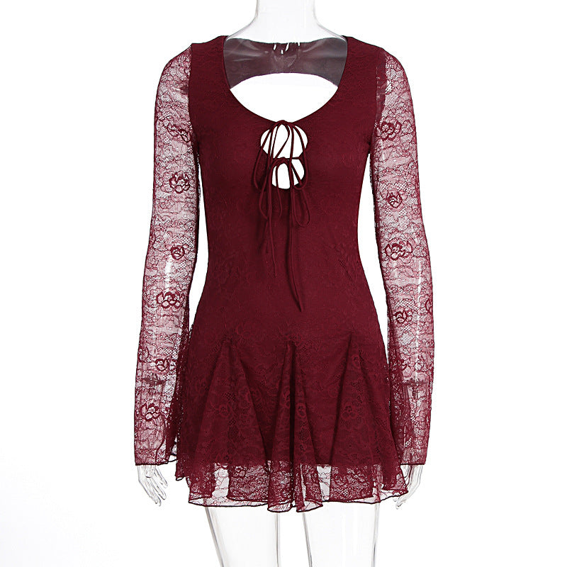 Damen Spitzenkleid mit Cut-Outs und langen Ärmeln R&B
