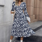 Damen Maxikleid mit eleganter Raffung und schwingendem Rock