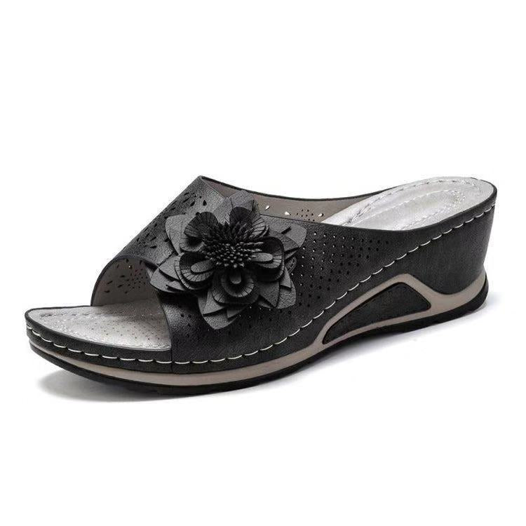 Damen Bequeme Pantoletten mit dekorativem Blumen-Detail und ergonomischer Fußbettgestaltung R&B