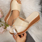 Damen Wedge-Pantoletten mit elegantem Kreuzriemen-Design und ergonomischer Fußbettung R&B