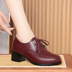 Damen Elegante Schnürschuhe mit modischem Kettendetail