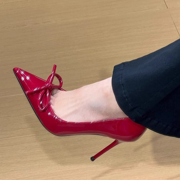 Damen elegante Pumps mit dekorativer Schleifenapplikation und hochglänzendem Finish R&B