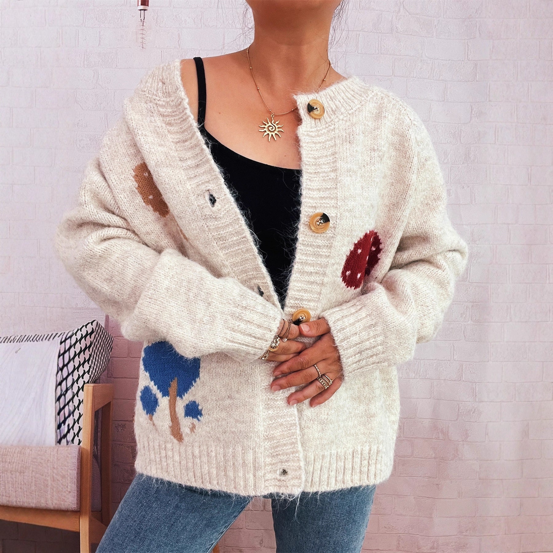 Damen Strickjacke mit buntem Pilzmotiv und Knopfdetails R&B