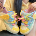 Damen Stylische Sneakers mit verspielten Applikationen und farbenfrohen Details R&B