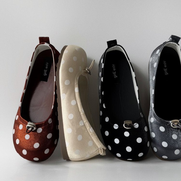 Damen Slipper mit modischen Punkten und komfortabler Sohle R&B
